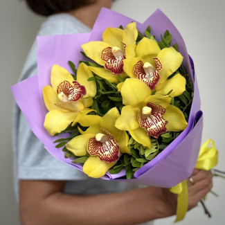Орхидеи Букет из 5 желтых орхидей